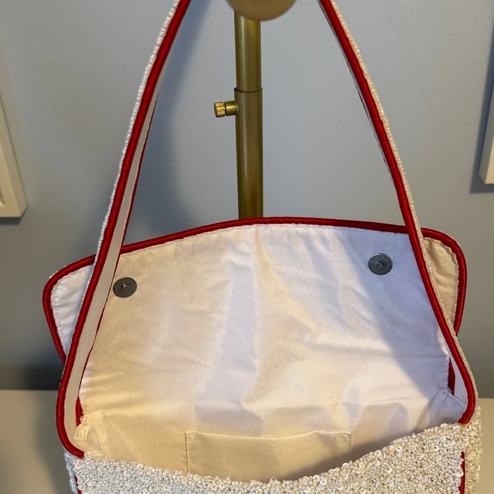 Hand Crafted Red and White Beaded Shoulder Bag - Picture 3 of 5